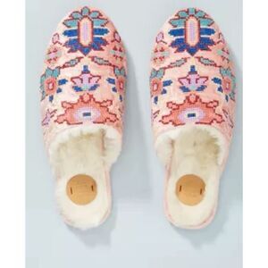 Far Away From Close Needlepoint Slide Slippers Size 9 New